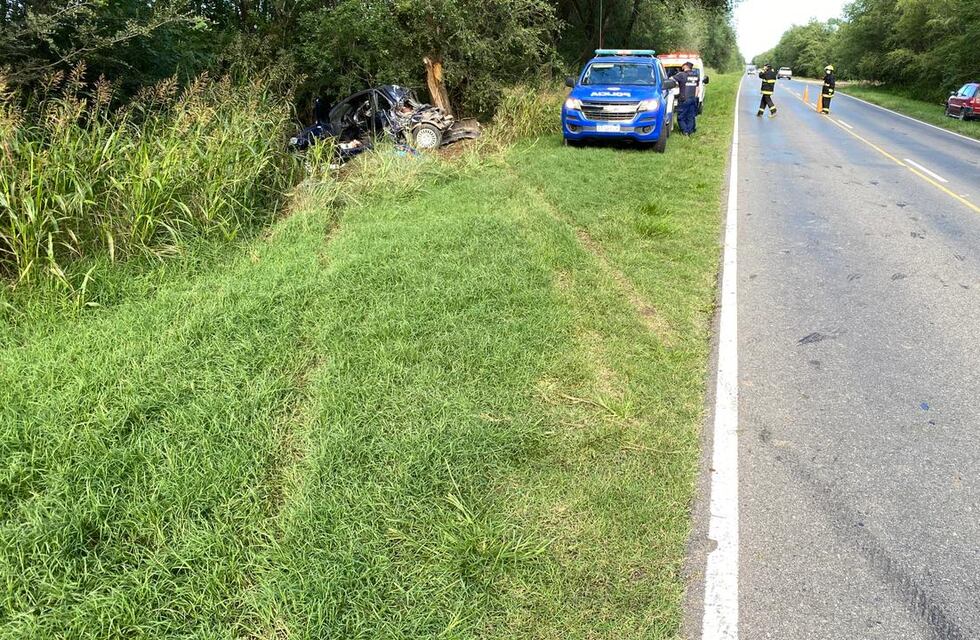 Mañana fatal en Córdoba: dos automóviles volcaron en el interior provincial