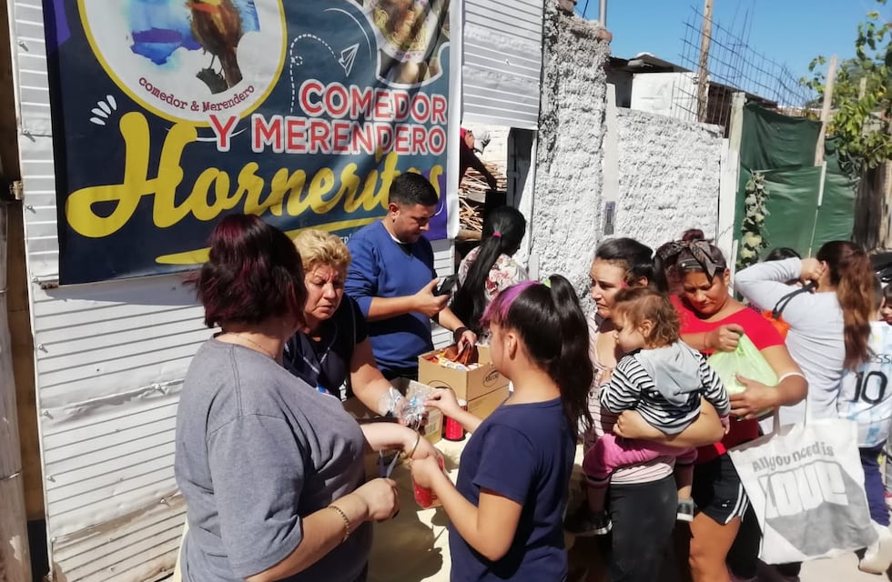 El Comedor Horneritos le regaló unas Pascuas diferentes a varias familias de Las Heras
