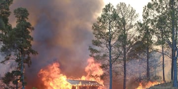Incendios en las sierras de Córdoba en el Valle de calamuchita Potrero de Garay y Atos Pampa 18 agosto2021