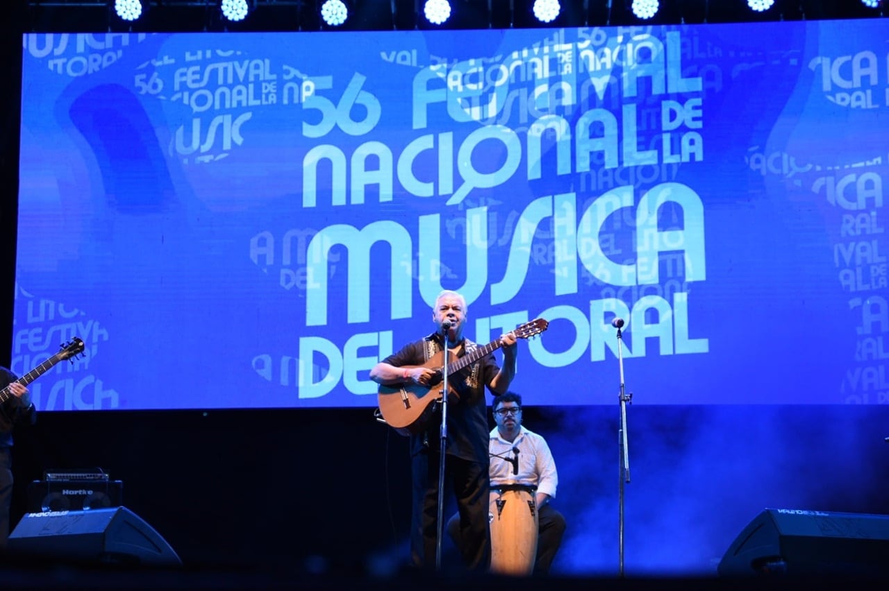El Festival Nacional del Litoral cerró su edición 2025 con una noche llena de identidad y celebración popular.