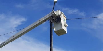 Eldorado avanza con el recambio de luminarias para mejorar la seguridad y la eficiencia energética.