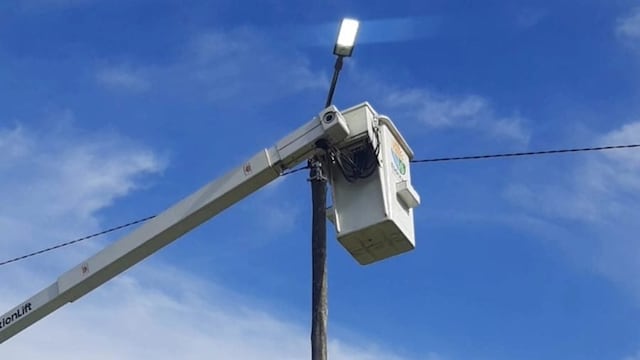 Eldorado avanza con el recambio de luminarias para mejorar la seguridad y la eficiencia energética.