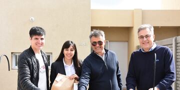 Entregaron los dúplex del barrio Mora