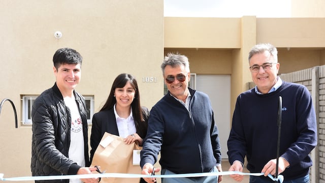 Entregaron los dúplex del barrio Mora