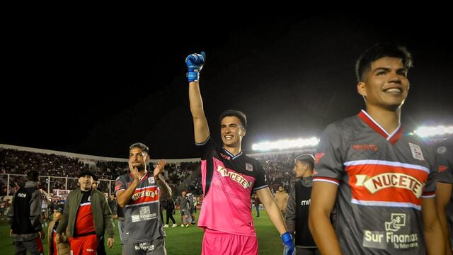 El Yacará Juan Martín Rojas, del Deportivo Morón, cedido para atajar en Instituto en el Reducido (Prensa Morón).