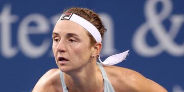 La tenista de 24 años fue superada por la belga en el inicio del certamen en Estados Unidos.