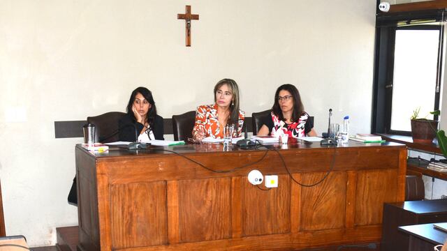Las juezas penales Ana Carolina Pérez Rojas; Margarita Nallar -presidente de trámite-; y Cecilia Sadir, que condenaron al padrastro abusador en Jujuy.