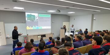 Nuevas charlas sobre gestión de residuos en empresas locales