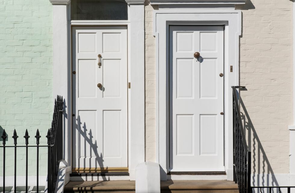 Cómo colocar las puertas en el hogar para atraer abundancia, según el Feng Shui