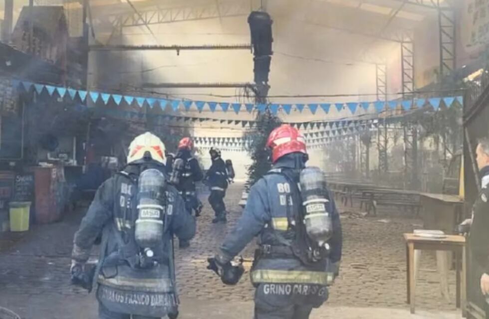 Se incendió un local del complejo gastronómico “Patio de los Lecheros”, ubicado entre Flores y Caballito