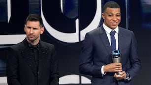 Messi y Mbappé se entienden cada vez mejor dentro y fuera de la cancha (Foto: AP).