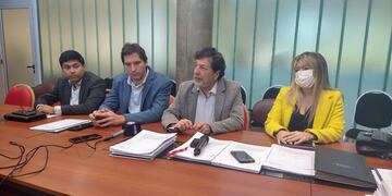 Los diputados Juan Ortega, Adriano Morone, Ramiro Tizón y Daniela Vélez, miembros de la Sala Investigadora de la Legislatura de Jujuy, en conferencia de prensa este viernes para hablar sobre los pedidos de juicio político a integrantes del Superior Tribunal de Justicia.