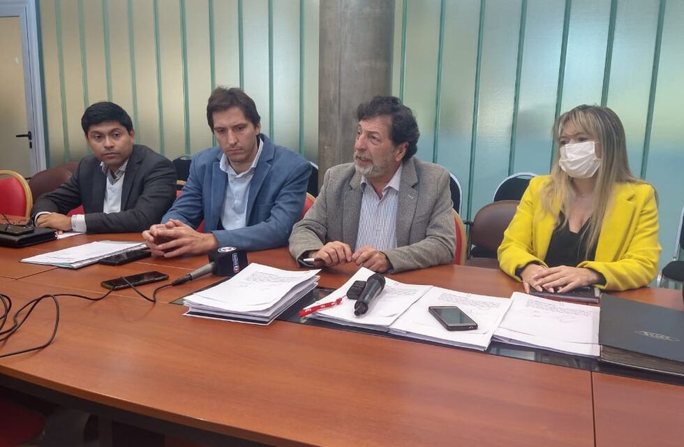 Por sus renuncias, no habrá juicio político para Altamirano, Falcone y González