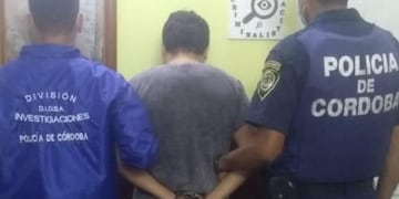 El maestro está acusado de grooming y tenencia de material pornográfico de menores