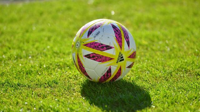 Fútbol: arranca Primera y Segunda división postergó su inicio