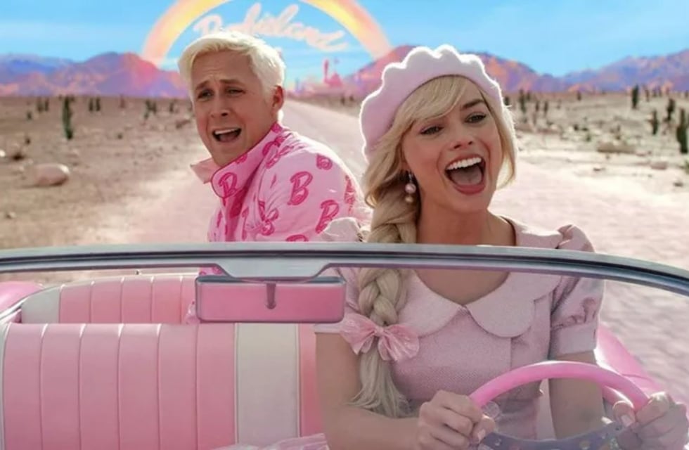 Insólito: un canal argentino estrenó sin permiso la película de Barbie mientras sigue en los cines