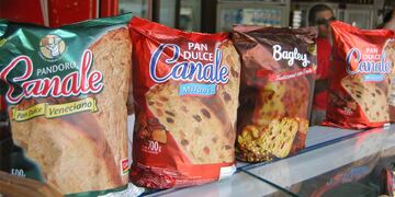 El Gobierno lanzó la canasta navideña precios populares.