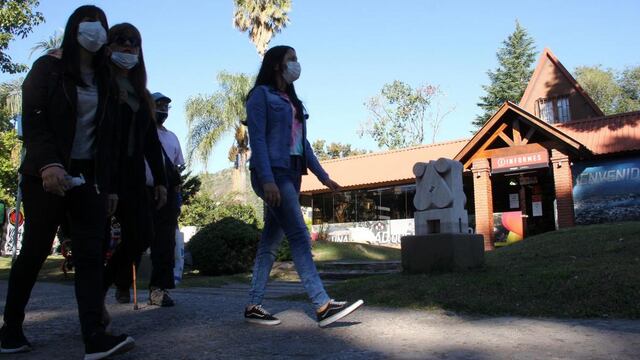 Con cuidados. Un hotel en Carlos Paz, en pandemia. Los gobiernos piden a los establecimientos que se respeten los protocolos. (La Voz)