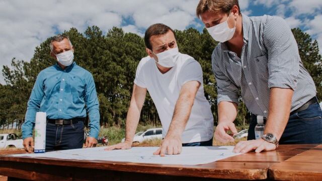 Herrera Ahuad recorrió las obras de la Ruta N°105.