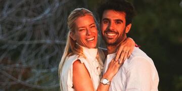 Nicole Neumann y Manuel Urcera se comprometieron.