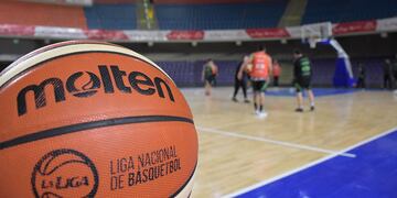 Atenas realizaba la pretemporada en La Rioja. Volvió prematuramente y ahora para por casos de COVID-19 (Prensa Atenas).