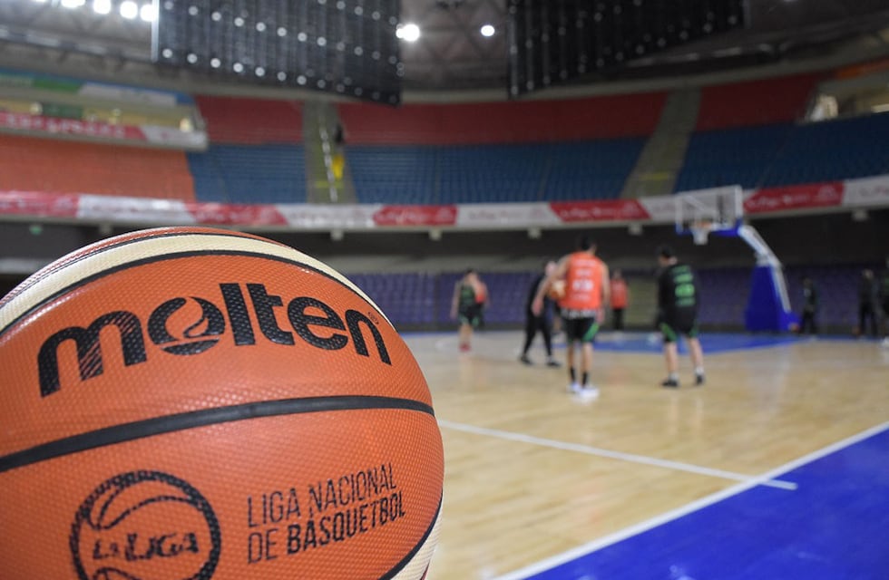 Atenas interrumpió su pretemporada por casos de coronavirus