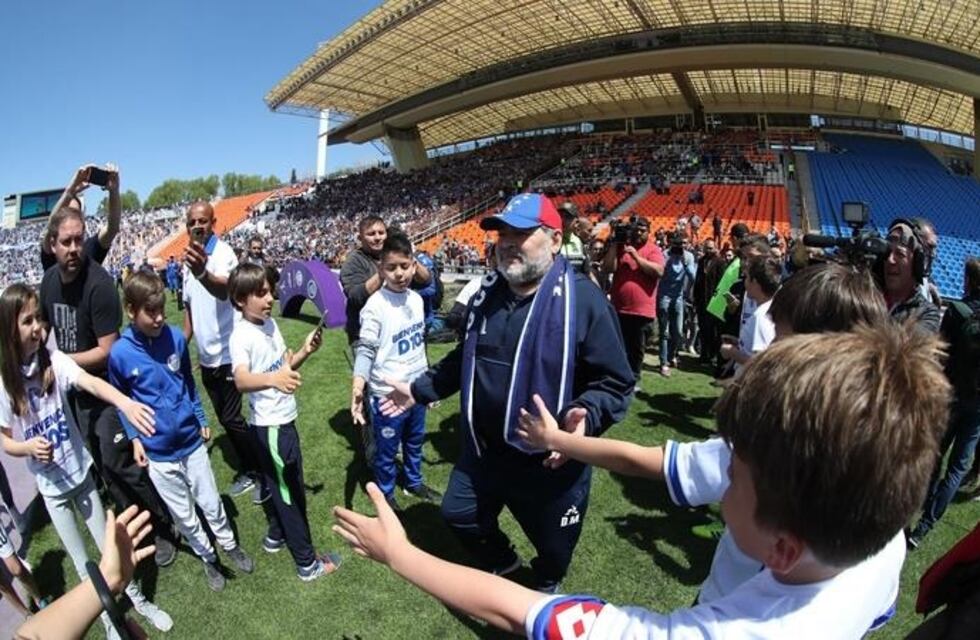 La última vez de Maradona en Mendoza y el primer triunfo con Gimnasia en el Malvinas Argentinas