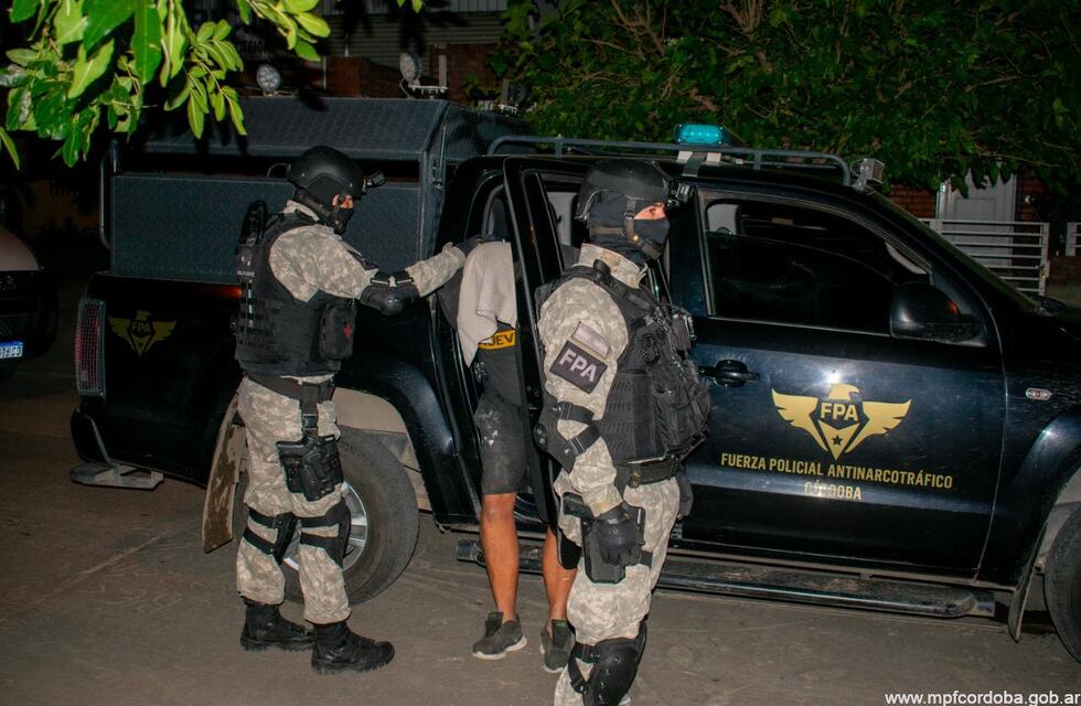 Arroyito: La FPA desbarató una banda y detuvo a 4 personas por comercialización de drogas