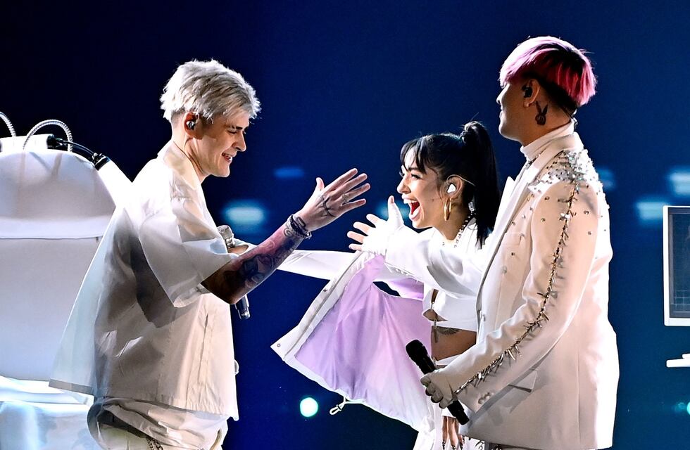 Latin American Music Awards 2022: María Becerra, Lit Killah y Tiago PZK interpretaron “Entre Nosotros Remix”