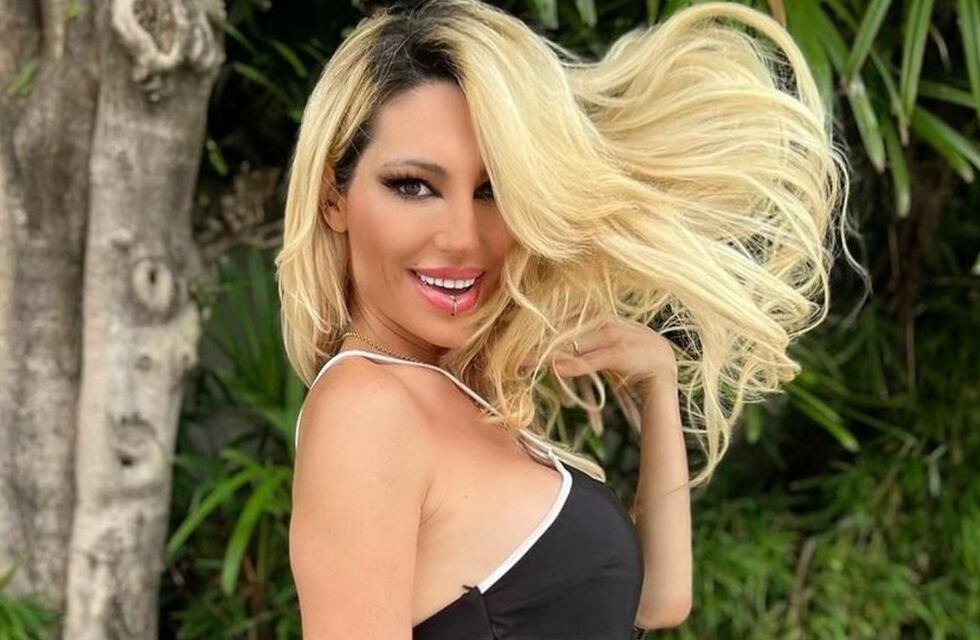 La vez que Vicky Xipolitakis combinó una prenda muy sensual con un outfit urbano