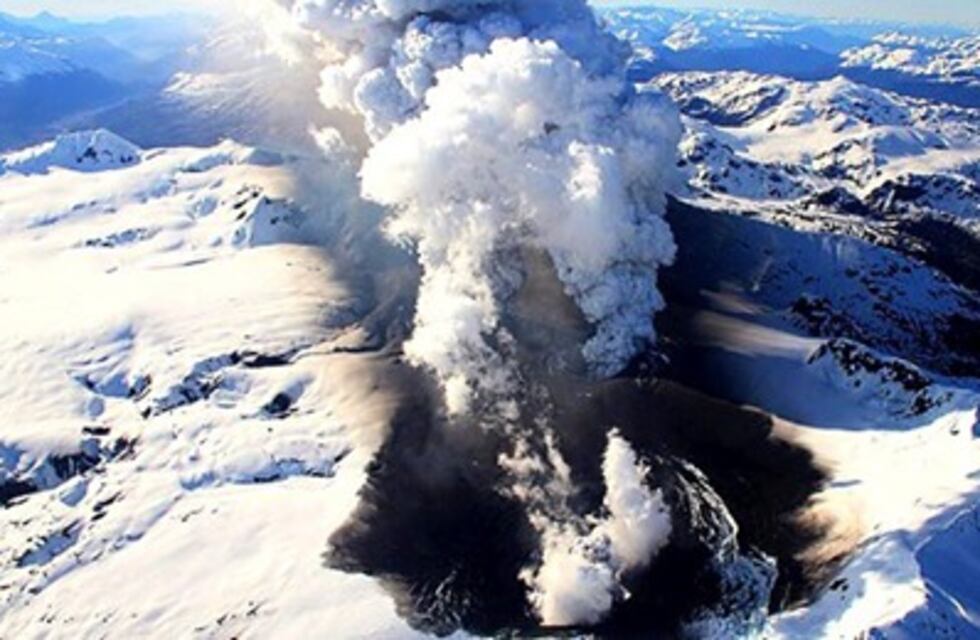 Trabajo articulado con Chile tras la alerta del volcán Hudson