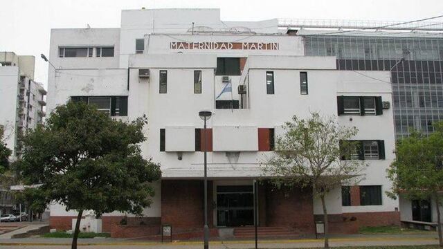 La paciente pasó más de 24 horas internada en la Maternidad Martin.