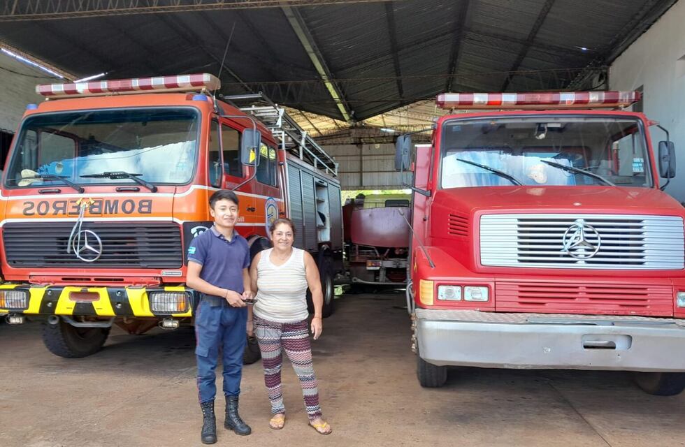 Agradecieron el gesto de una vecina al devolver el celular de un Bombero Voluntario de Eldorado