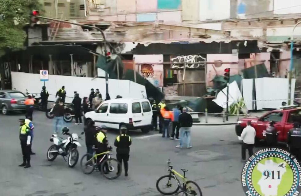 Un espectacular derrumbe en la zona de Plaza Alberdi provocó 6 heridos