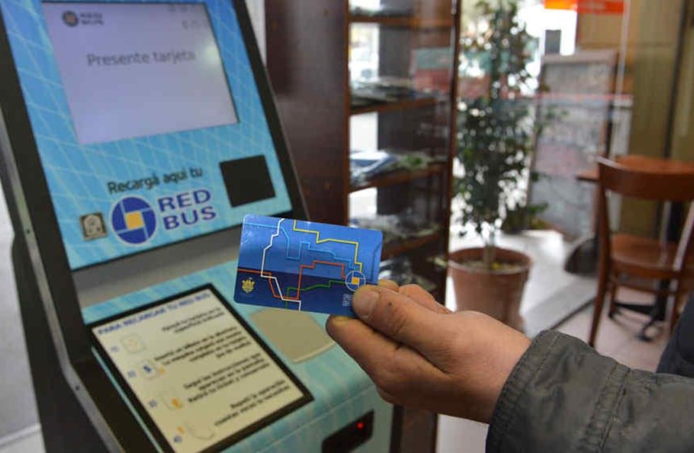 Cómo “ahorrar” en boletos de colectivo urbano en Córdoba: requisitos e inscripciones