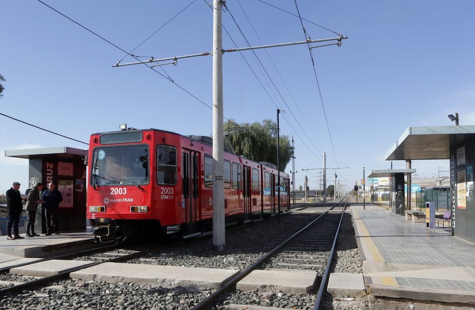 De Mendoza al mundo: un youtuber retrató el paseo en Metrotranvía