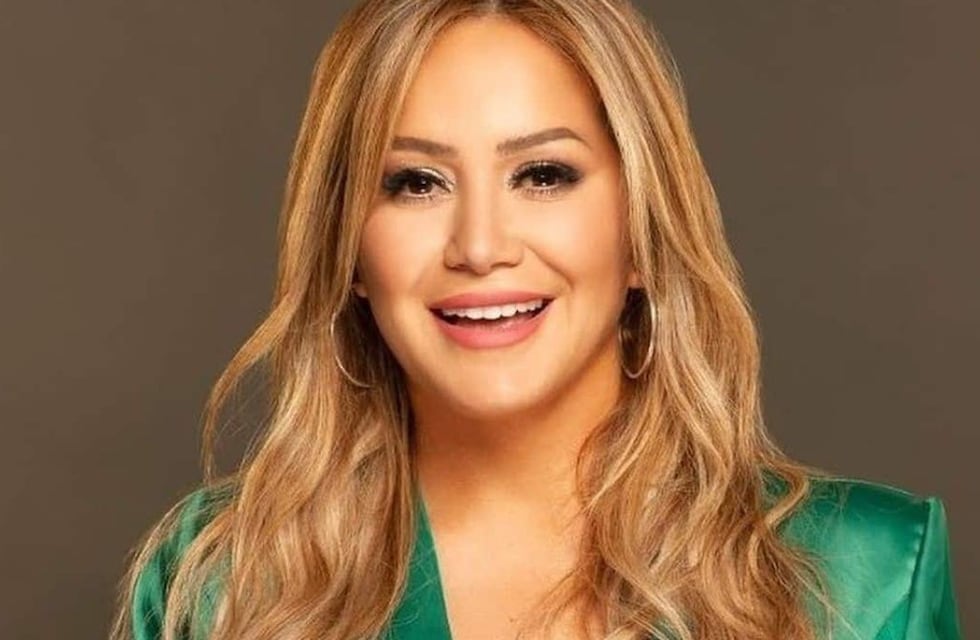 ¡Qué escándalo! Karina la Princesita salió cinco horas tarde al escenario y sus fanáticos la acusan de estafa