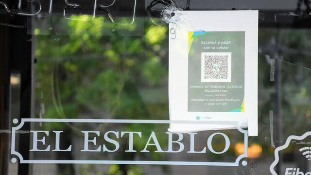 En el restaurante de Avenida Pellegrini e Italia hirieron a un mozo de 49 años. (Juan José García)