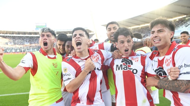 Instituto es puro festejo. Ganó el clásico ante Talleres y jugará octavos de final.