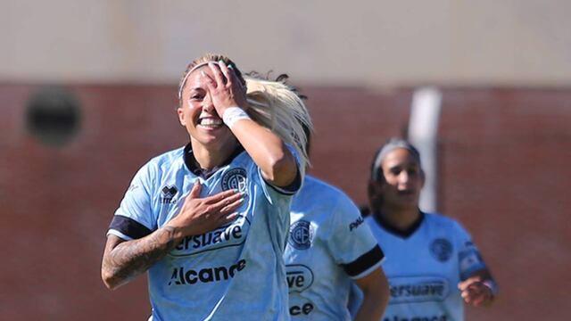 Mayra Acevedo celebrando el primer gol ante Claypole (Belgrano)