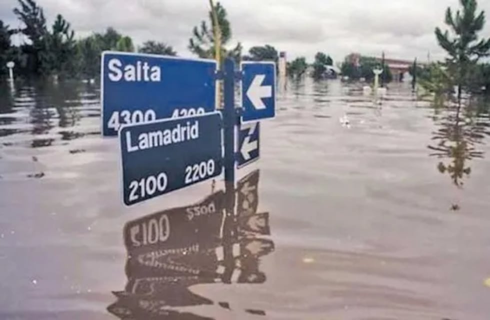 “La memoria no se inunda”, la particular frase que recuerda la inundación de 2003 en Santa Fe