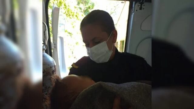 Policía reanimó a un bebé que se había ahogado en un balde de agua en Candelaria.
