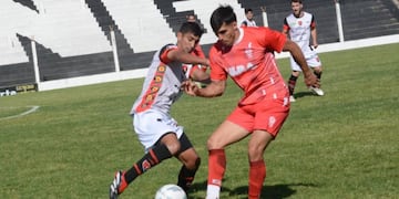 Sporting cayó ante Huracán y quedó en zona de descenso. (Foto: Marcelo Barth).