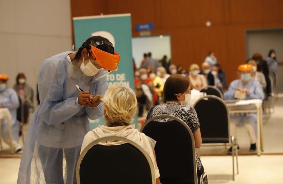 Tercer día de récord de casos de Covid-19 en Córdoba: se notificaron 2.642 positivos