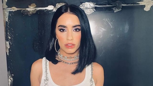 Lali brilló con su look más trendy