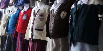Vuelta a clases 2024: cuánto puede costar el uniforme escolar de tus hijos.