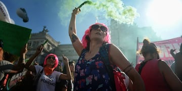 Marcha por el día internacional de la mujer en la ciudad de Buenos Aires
Mujeres de distintas edades marchan en reclamo . ( CLARIN)