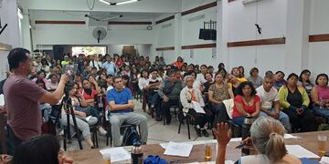 Después de la movilización del jueves, la conducción del Centro de Enseñanza Media y Superior (CEDEMS) convocó a una asamblea que finalmente rechazó la propuesta del Gobierno "por considerarla insuficiente".