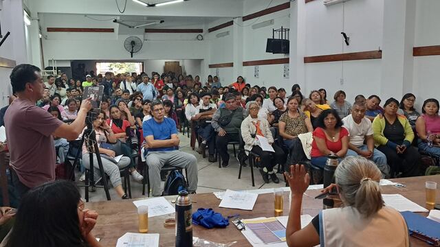 Después de la movilización del jueves, la conducción del Centro de Enseñanza Media y Superior (CEDEMS) convocó a una asamblea que finalmente rechazó la propuesta del Gobierno "por considerarla insuficiente".