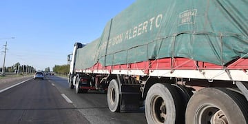 Camiones, con restricciones. Foto: José Gutierrez / Los Andes.